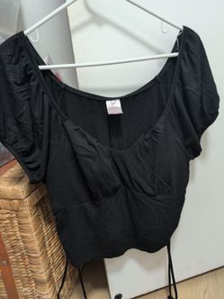Black crop top