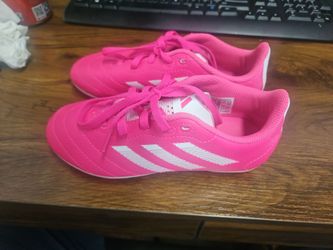 Soccer shoes size 1
