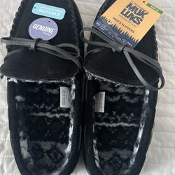 Men’s Muk Luks Slippers Size 10 