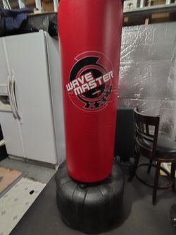 century wavemaster XXL freestanding punching bag