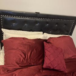 Queen Size Bed 