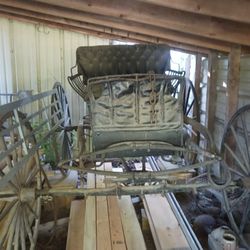 Antique Horse Drawn Carriage 