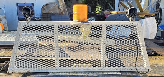 5 FT HEAD BOARD UTILITY VEHICLE