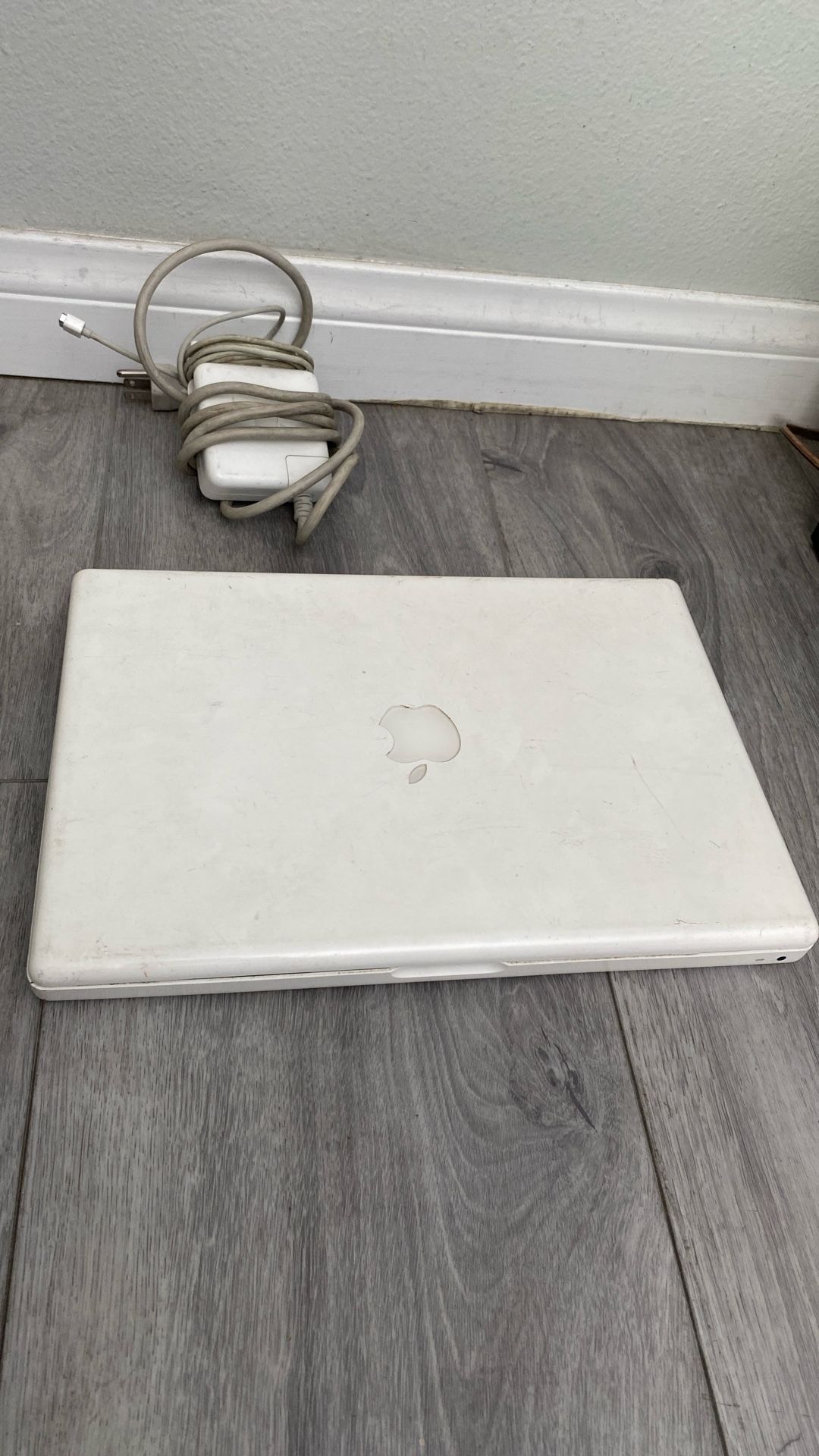 Apple Mac Book For Parts