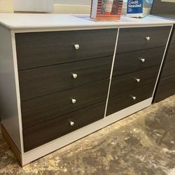 DRESSER 8 DRAWERS