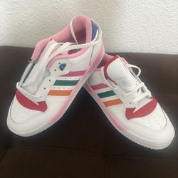 adidas Rivalry  Size 10  1/2 