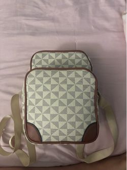 Brown,tan crossbody bag never used