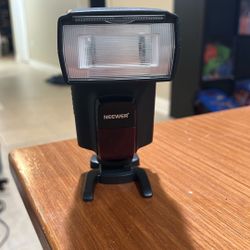 Neewer TT560 Speedlight - Flash 