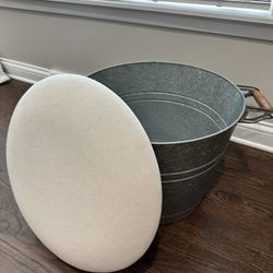 Storage Ottoman/chair