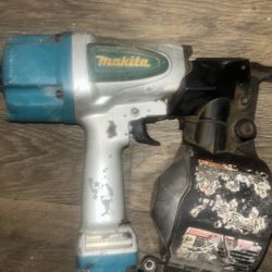 Makita Siding/fence GunAN613