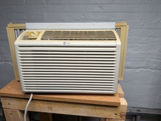 5,000 BTU LG Air conditioner