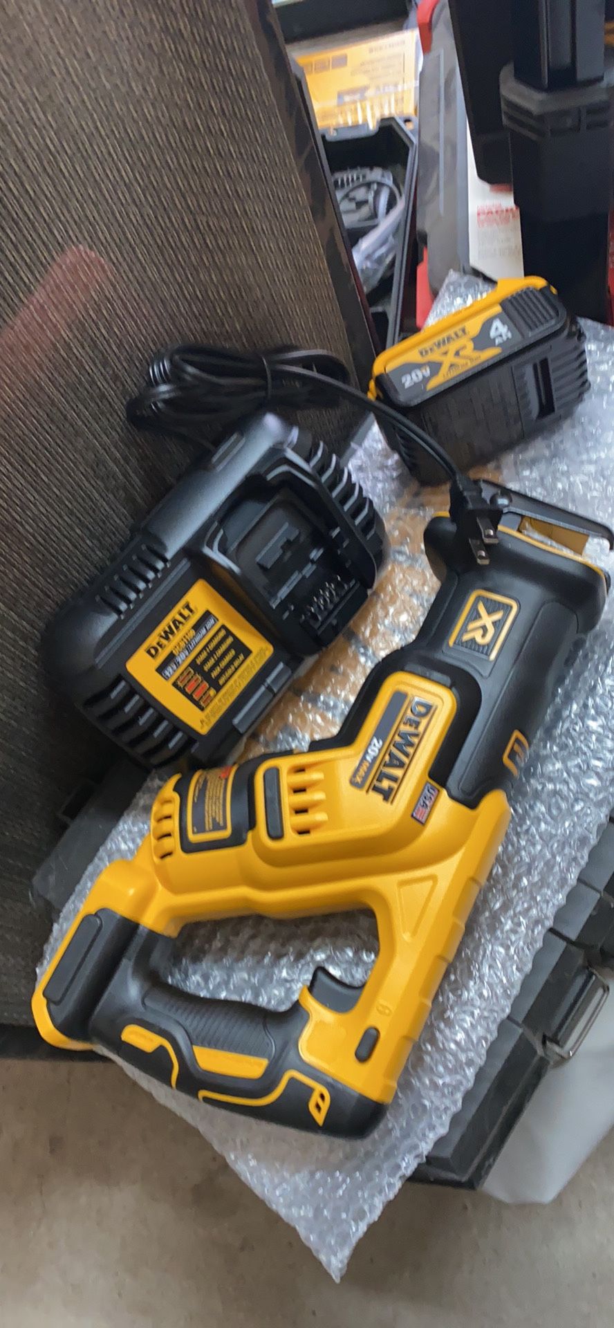 DEWALT 20 Volt MAX XR Lithium Ion Cordless Brushless Compact