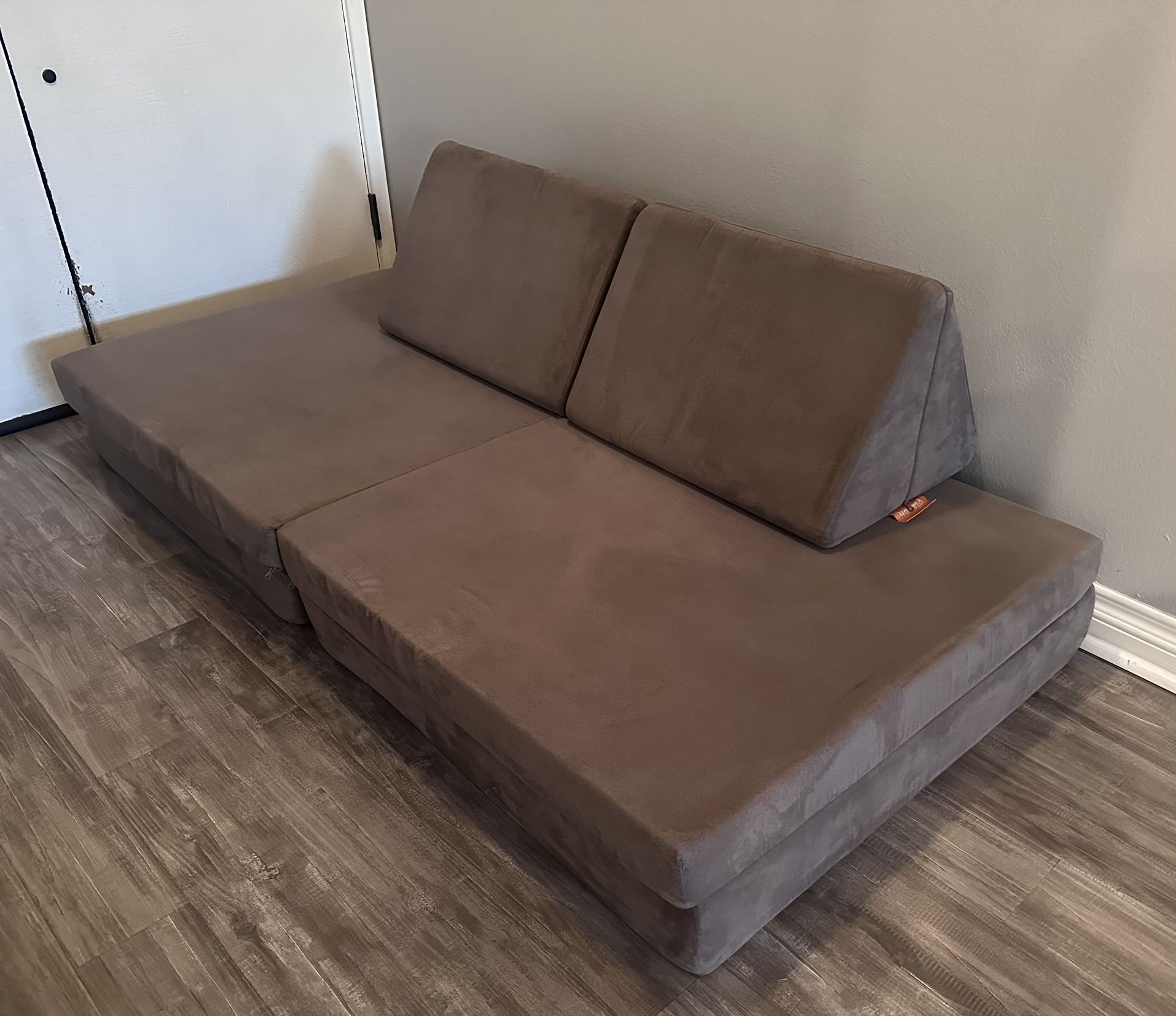 Pebble Nugget Couch 