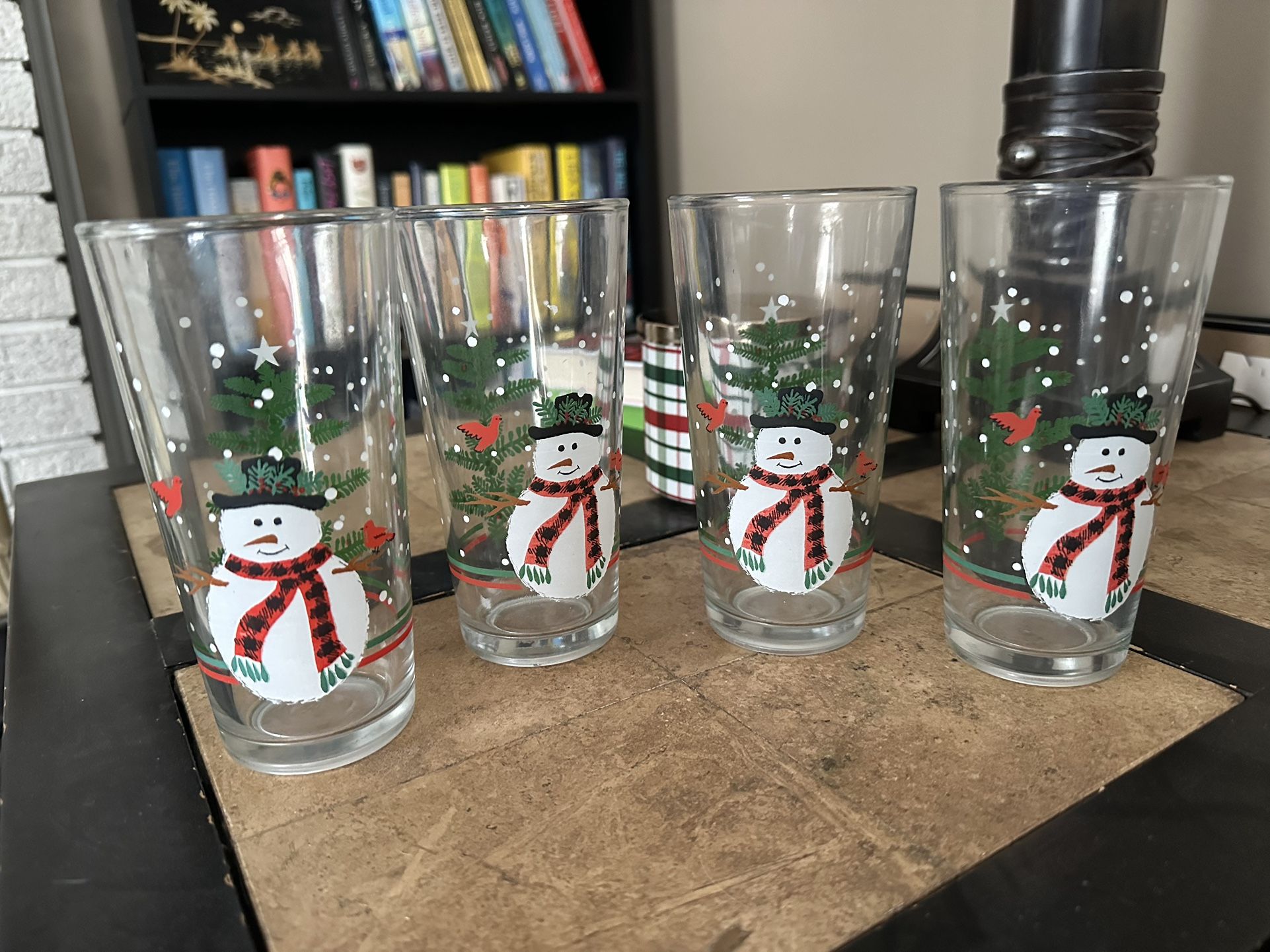 (4) Holiday Glasses