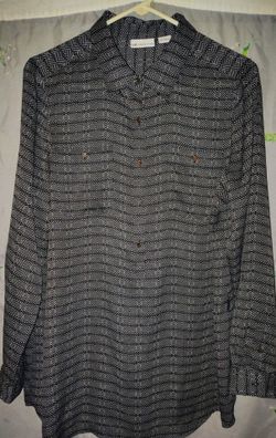 Liz Clairborne Shear Long Sleeve Blouse (L 12-14)