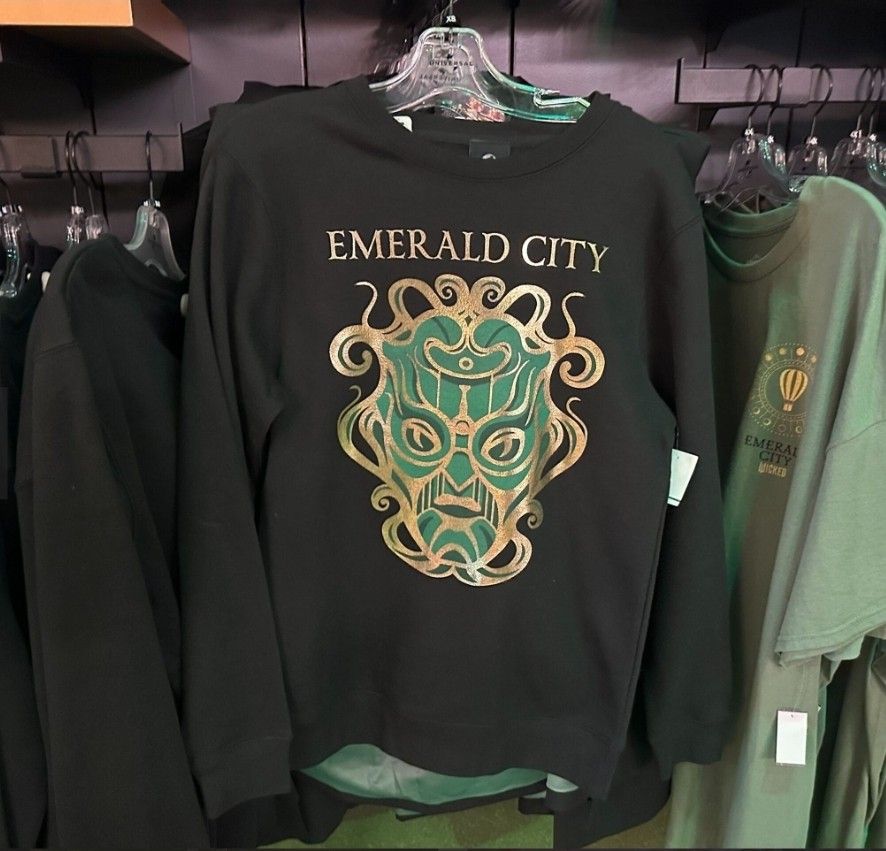 Universal Studios Exclusive WICKED Emerald City Sweatshirt Pullover Size XL NWT