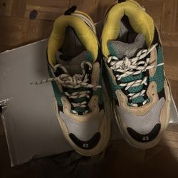 Balenciaga($900 Or Best Offer)