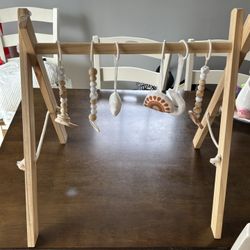 FOLDABLE WOODEN PLAY GYM