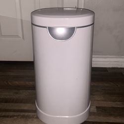 Munchkin Diaper Pail
