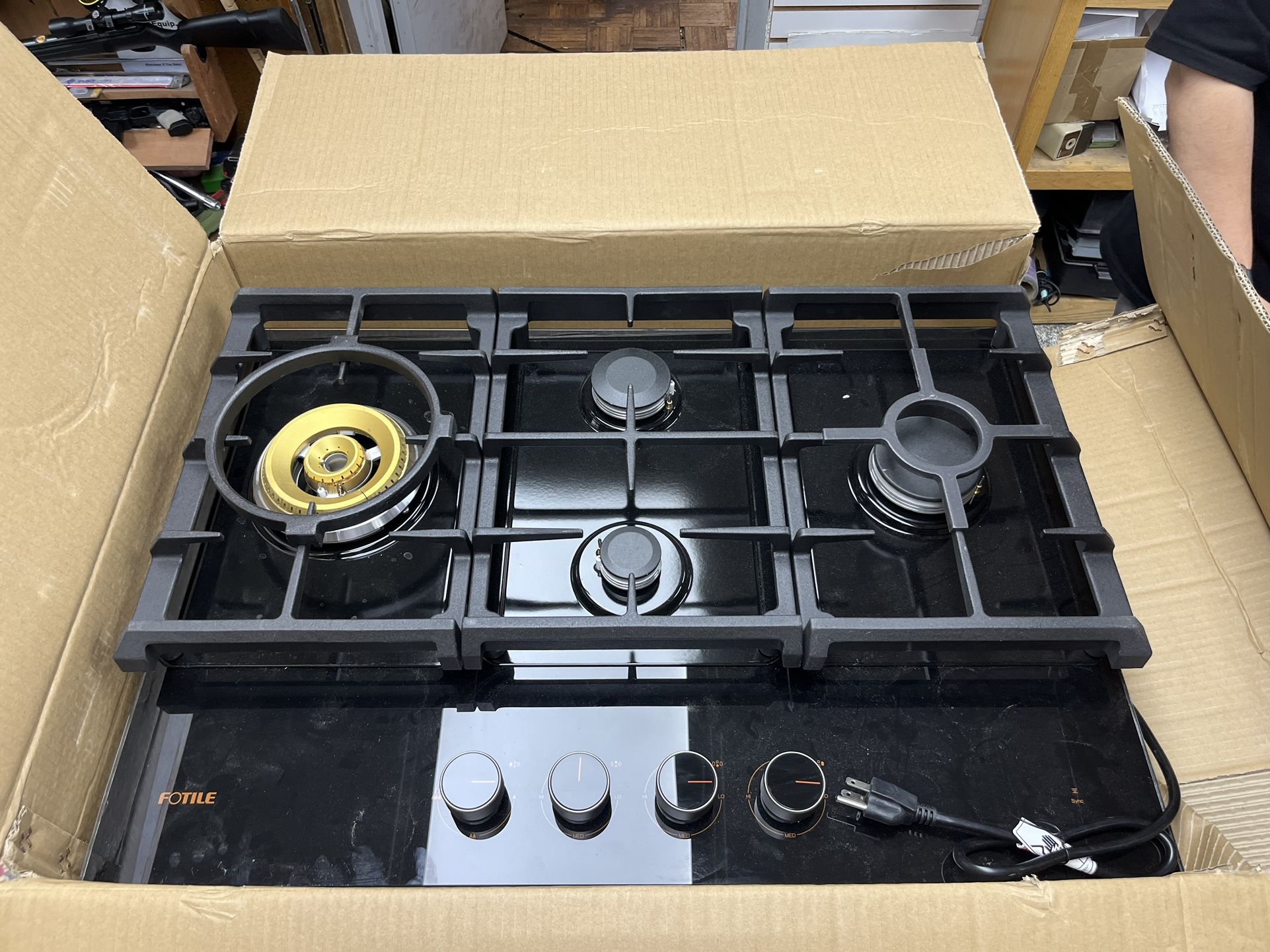 Fotile 30” Tempered Glass Tri Ring Gas Cooktop 