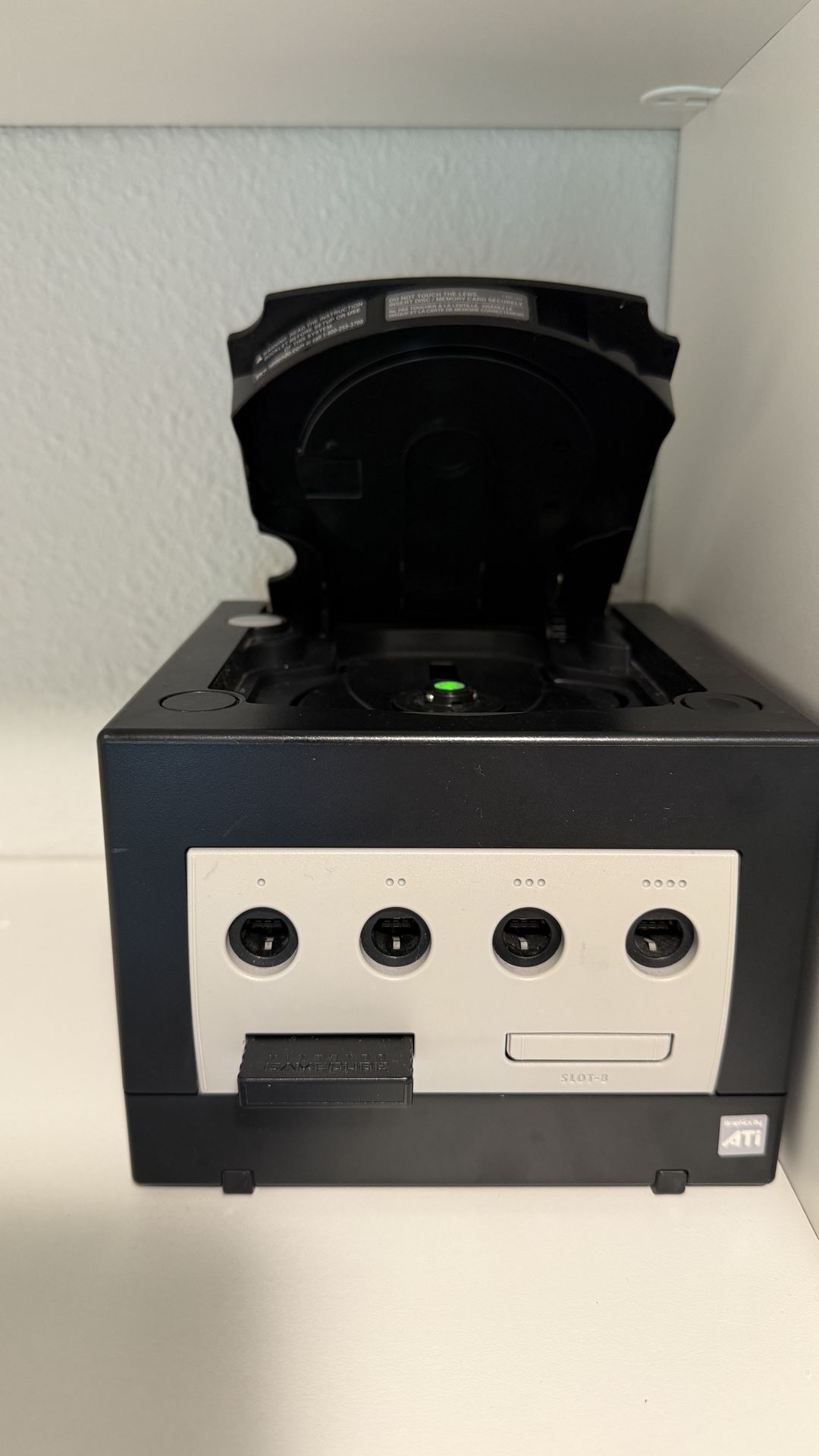GameCube 2 Controllers 3 Games