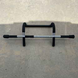 Pull Up Bar