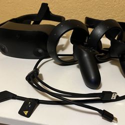 HP G2 VR HEADSET & CONTROLLERS (WITH CABLE AND NEW FACE COVER)