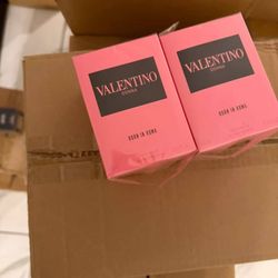 Valentino *Born in Roma* 💫 *Pink*