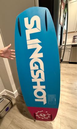 Women Wakeboard ( Slingshot Pearl 134  ) +  Boots Size 6