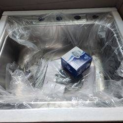 Brand New Single Kitchen Sink With Drain 