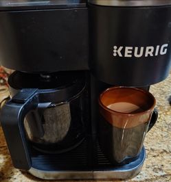 Keurig DUO Gen 1 Coffee Maker. CLEAN. Excellent Condition