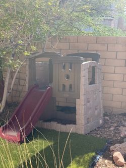 Kids player slide castle