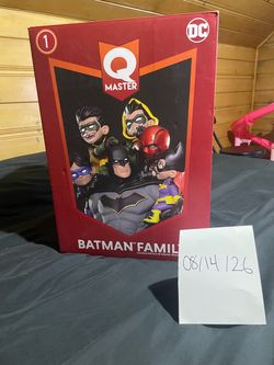 Batman Family Q-Master Diorama Statue