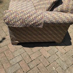 Love Seat- Great Condition 