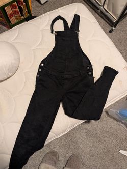 Maternity clothes