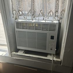 GE AC Wall Unit w/ Remote Control