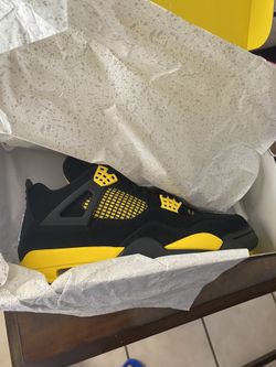 Nike Air Jordan 4 Thunder 