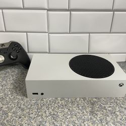 Xbox Series S 512 gb no offers or trades please!!