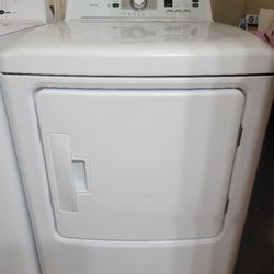 Insignia Dryer 4 Yrs Old