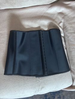 Never worn Waist Trainer Size M