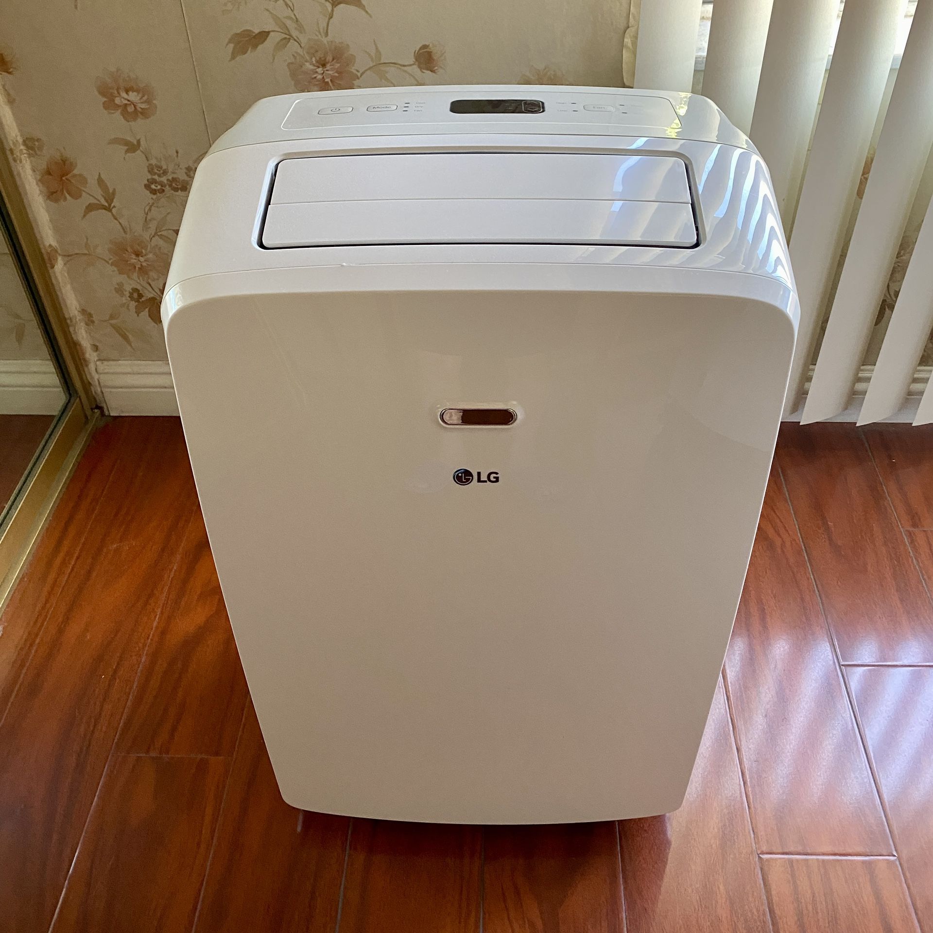 LG Portable AC 10200 BTU