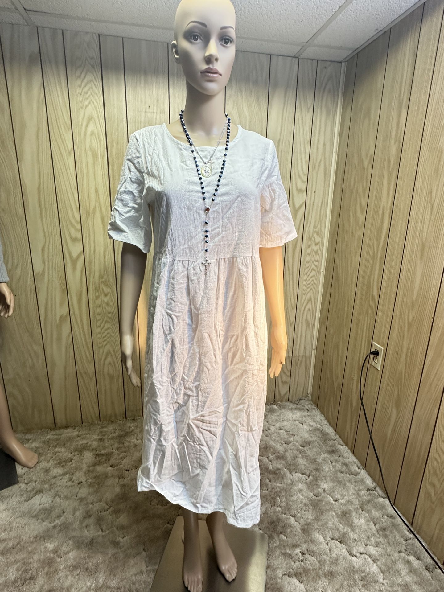 2024 New solid-color artistic retro cotton and linen dress, Thai vacation beach dress, white robe long dress