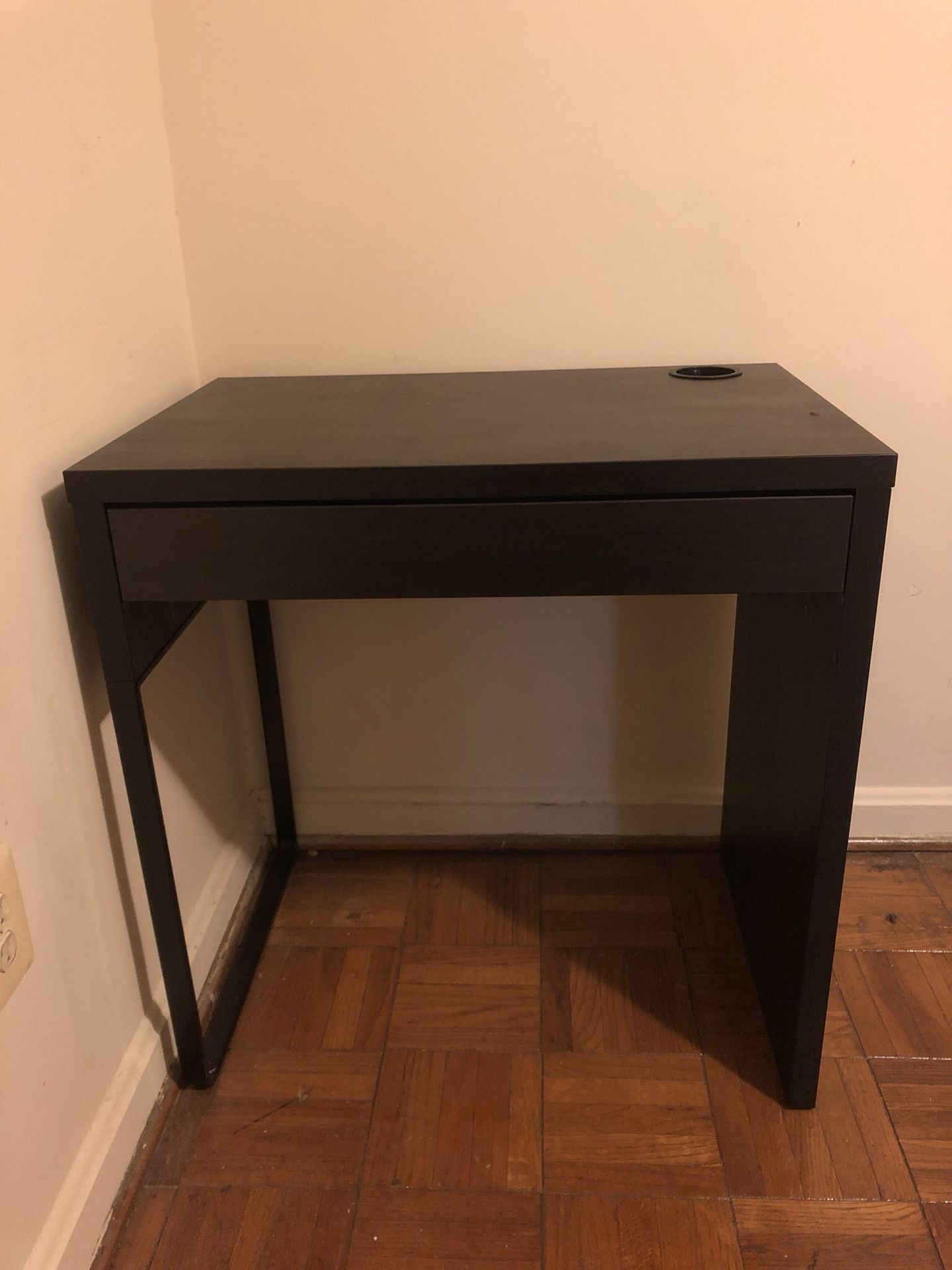 [IKEA] Micke Desk