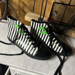 Beetle Juice Shoes Perfect For Halloween 