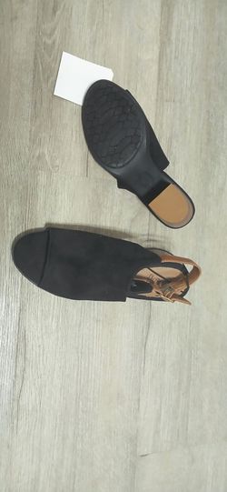 Women's shoes