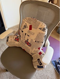 Office Chair Back Support Pillow – Excellent Condition