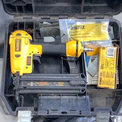 dewalt air nailer 