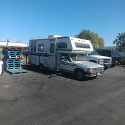84 Toyota Dolphin
