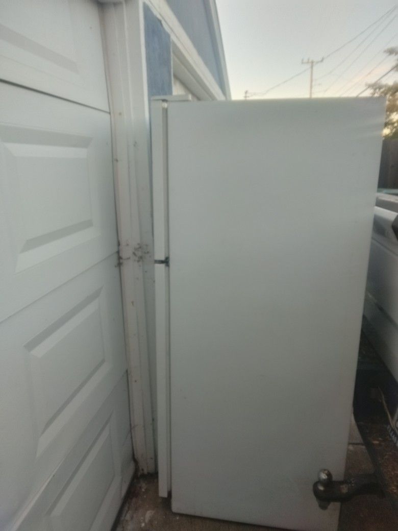 Refrigerator $50