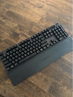 SteelSeries Apex 5  (blue switches)